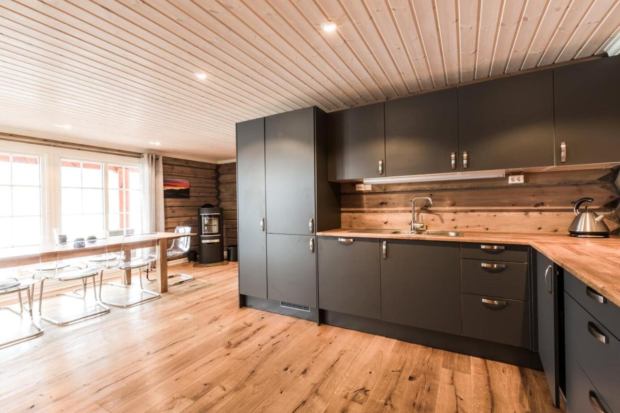 Lake View Apartment 4 Bedrooms Brunstad Exteriör bild